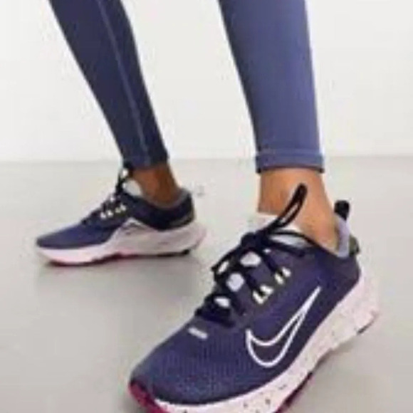 NWT Nike Juniper Trail 2 GORE-TEX Women's Waterproof Trail Running Shoes Size‎ 6 - Picture 1 of 9